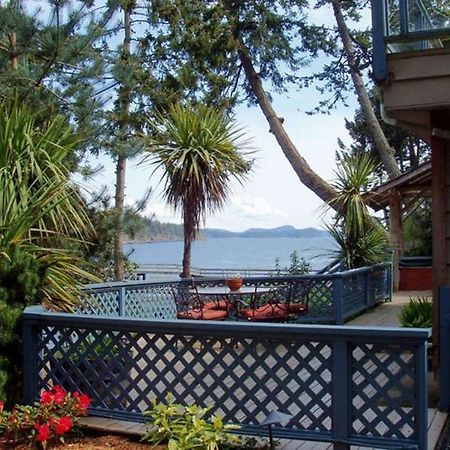 Arbutus Point Oceanfront B And B Long Harbour Екстер'єр фото